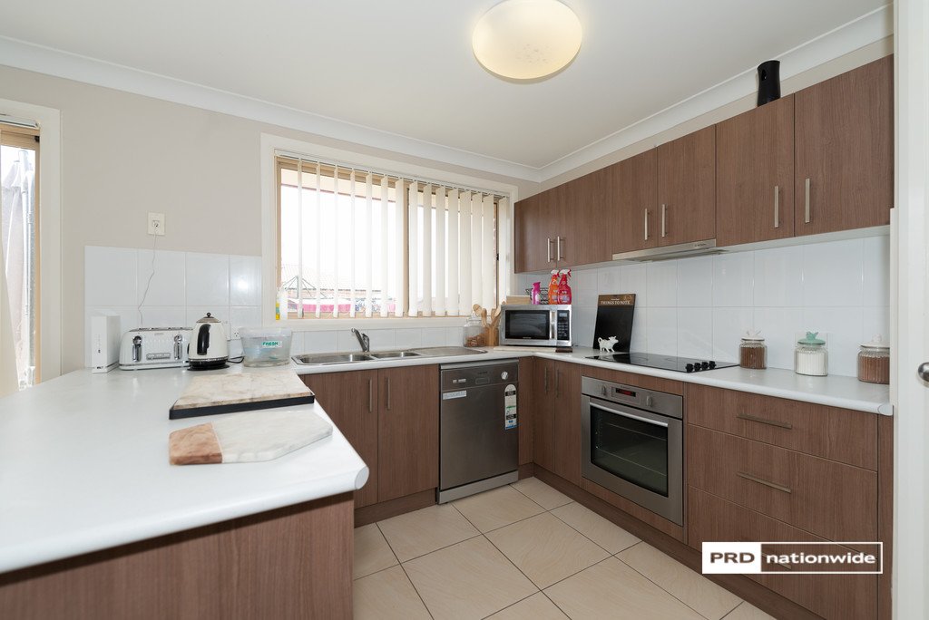 67 Manilla Road TAMWORTH 4