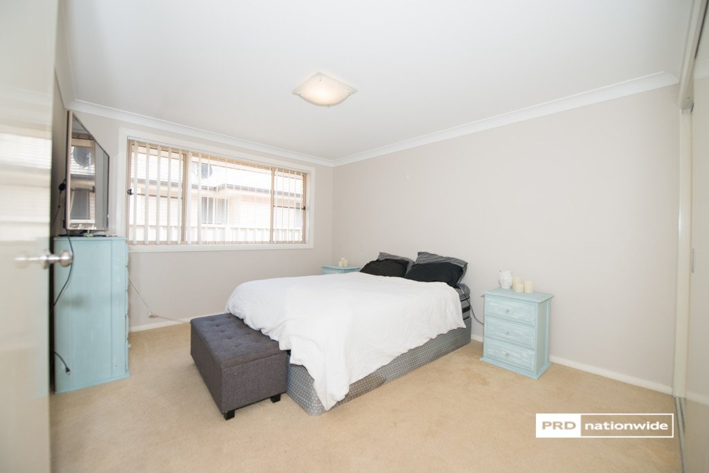 67 Manilla Road TAMWORTH 9