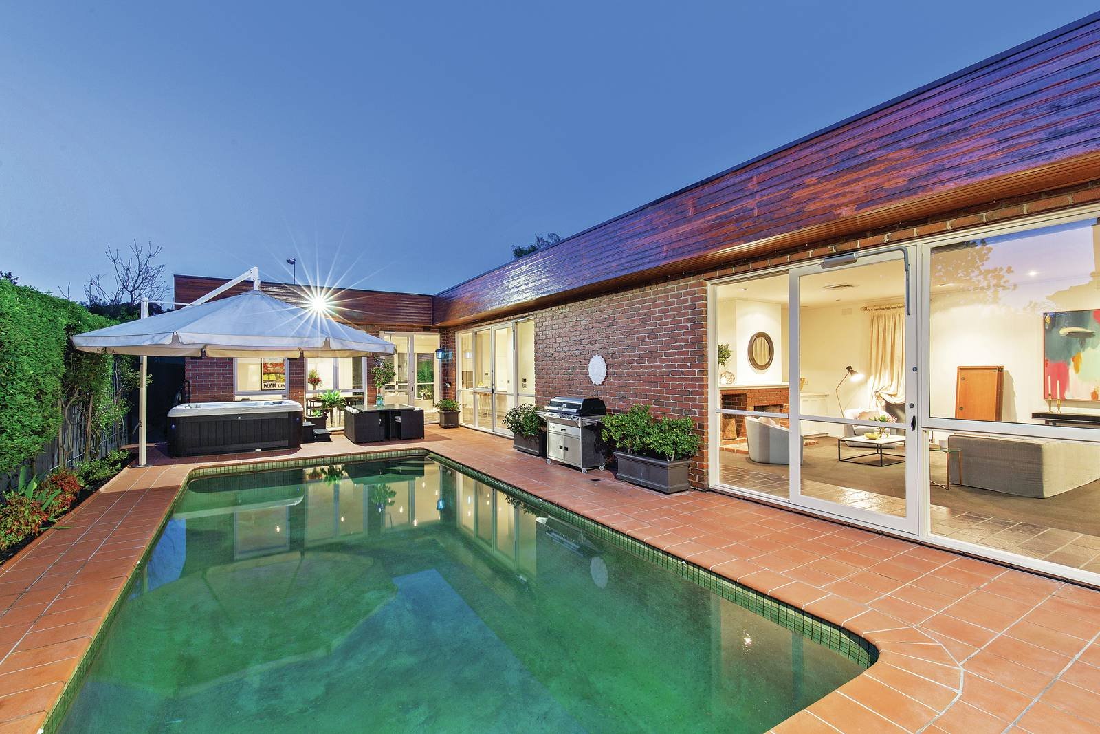 67 Manning Road, Malvern East, VIC