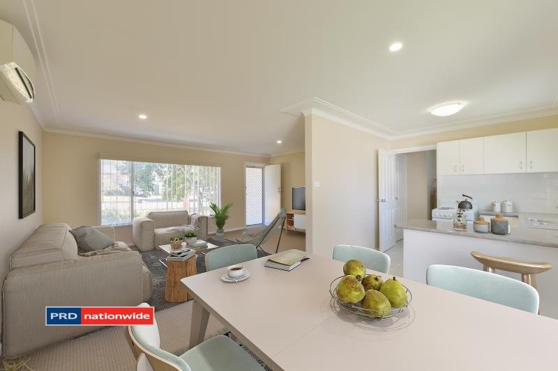 67 Oak Street TAMWORTH 3