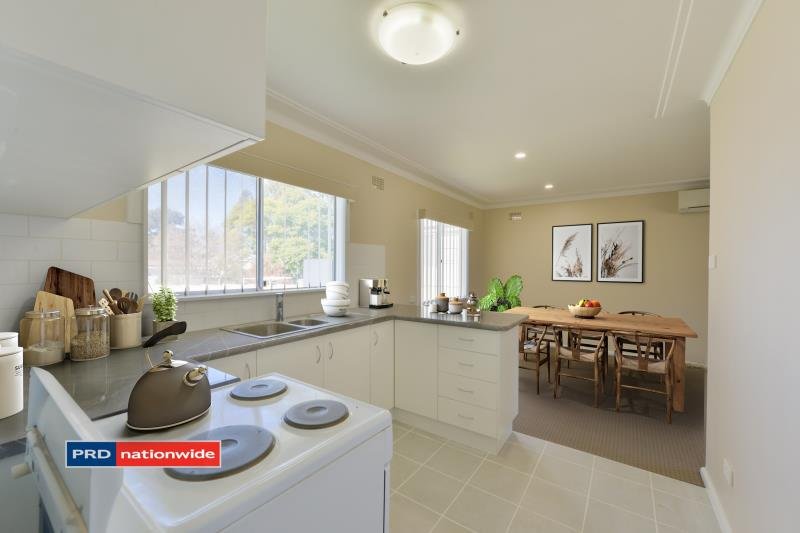 67 Oak Street TAMWORTH 4
