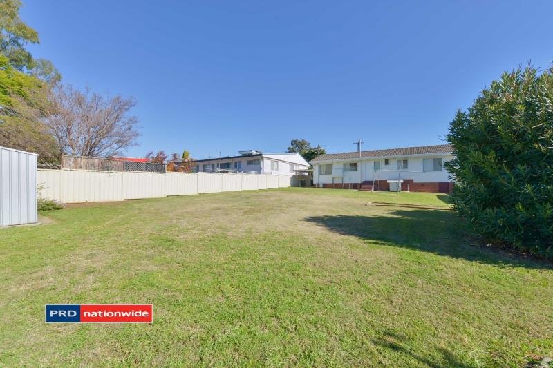 67 Oak Street TAMWORTH 9
