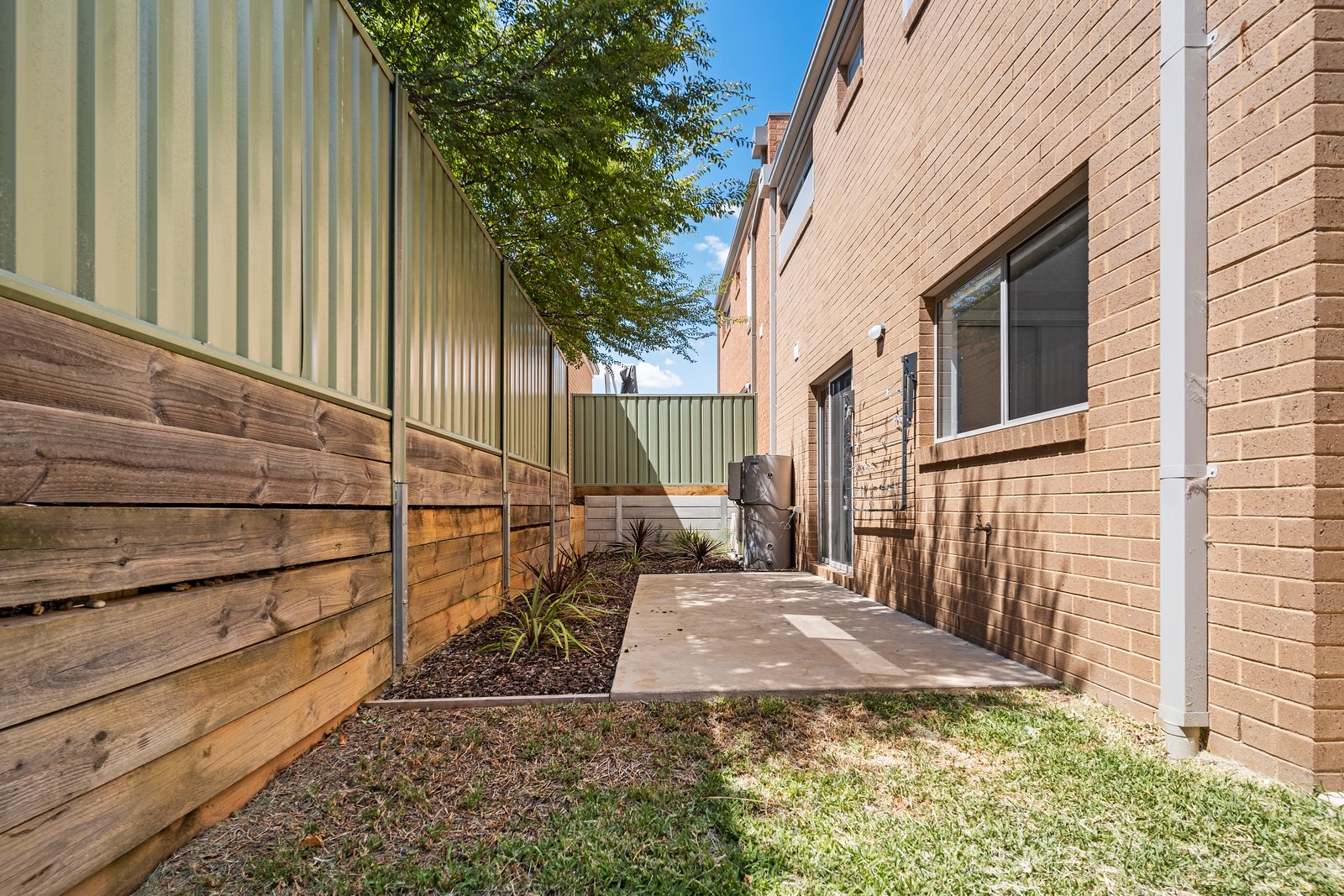 6/7 Rosemont Crescent KENNINGTON 11