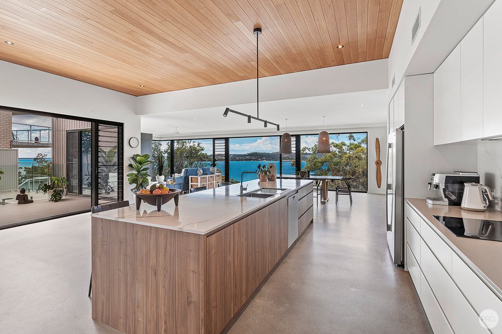 67 Scott Circuit SALAMANDER BAY 16