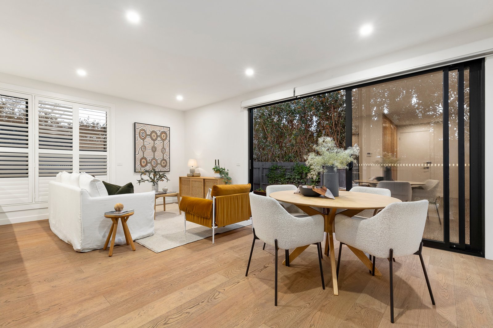 Gallery: 6/7 Tulip Grove