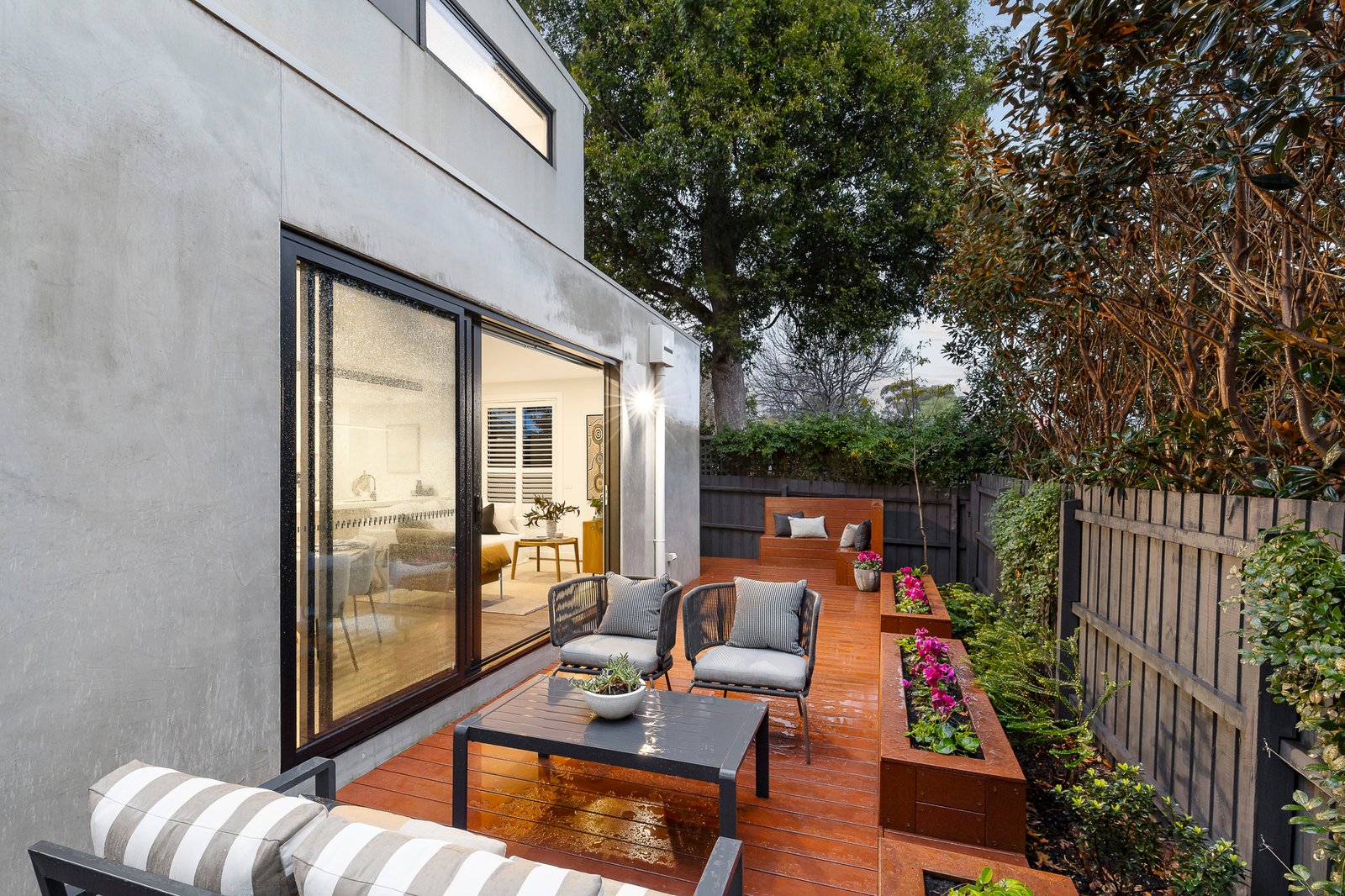 Gallery: 6/7 Tulip Grove
