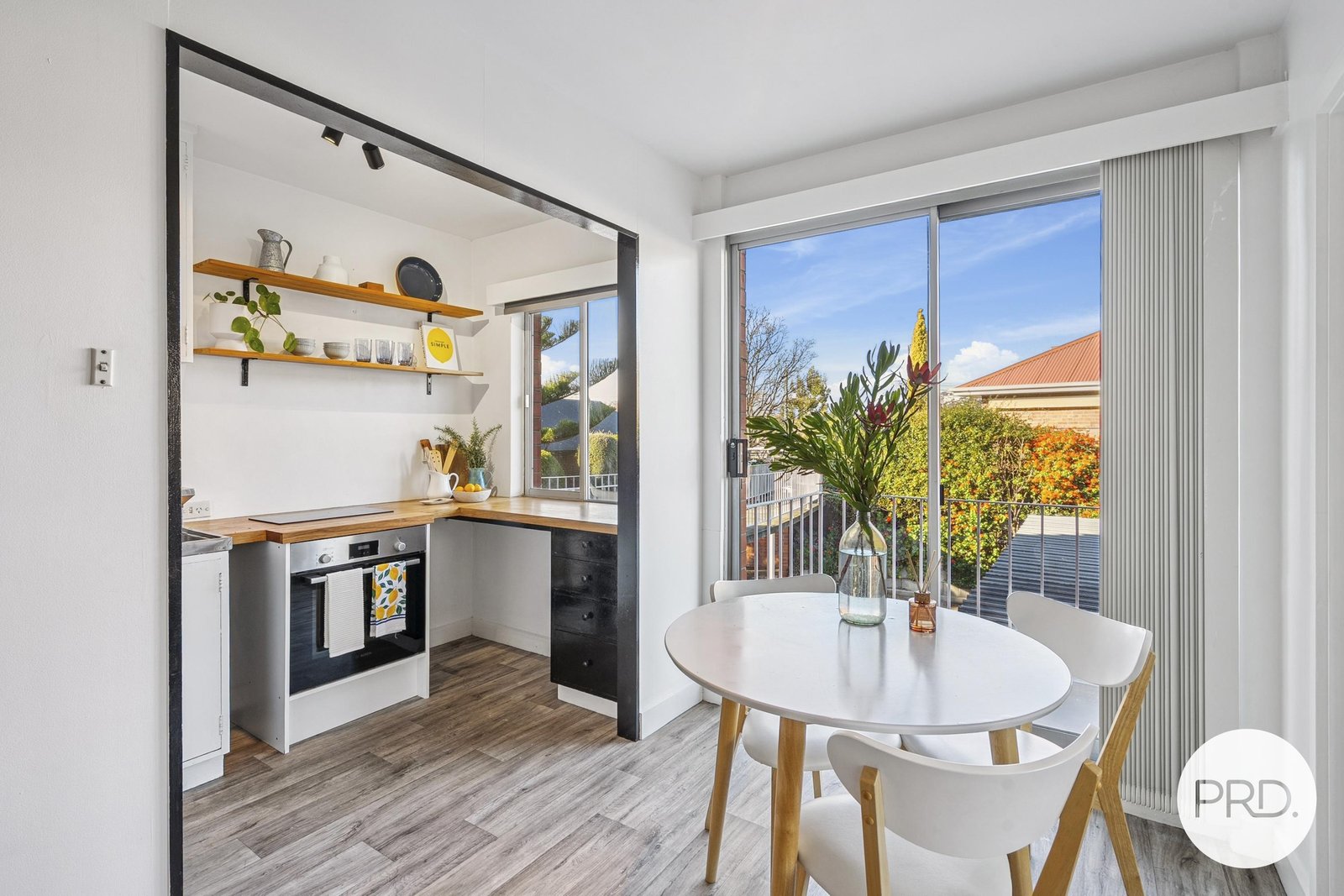 6/7 View Street SANDY BAY 6