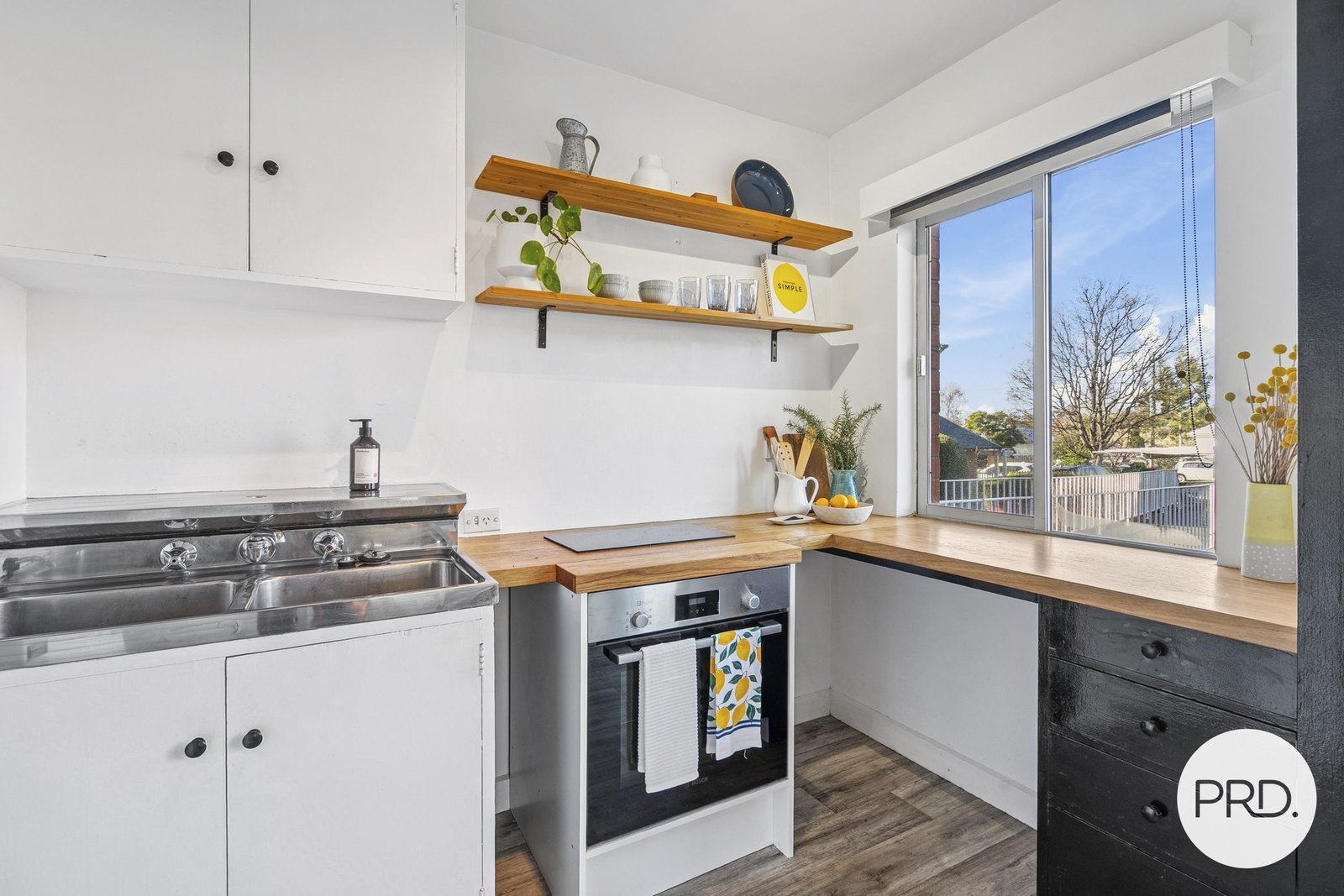 6/7 View Street SANDY BAY 8