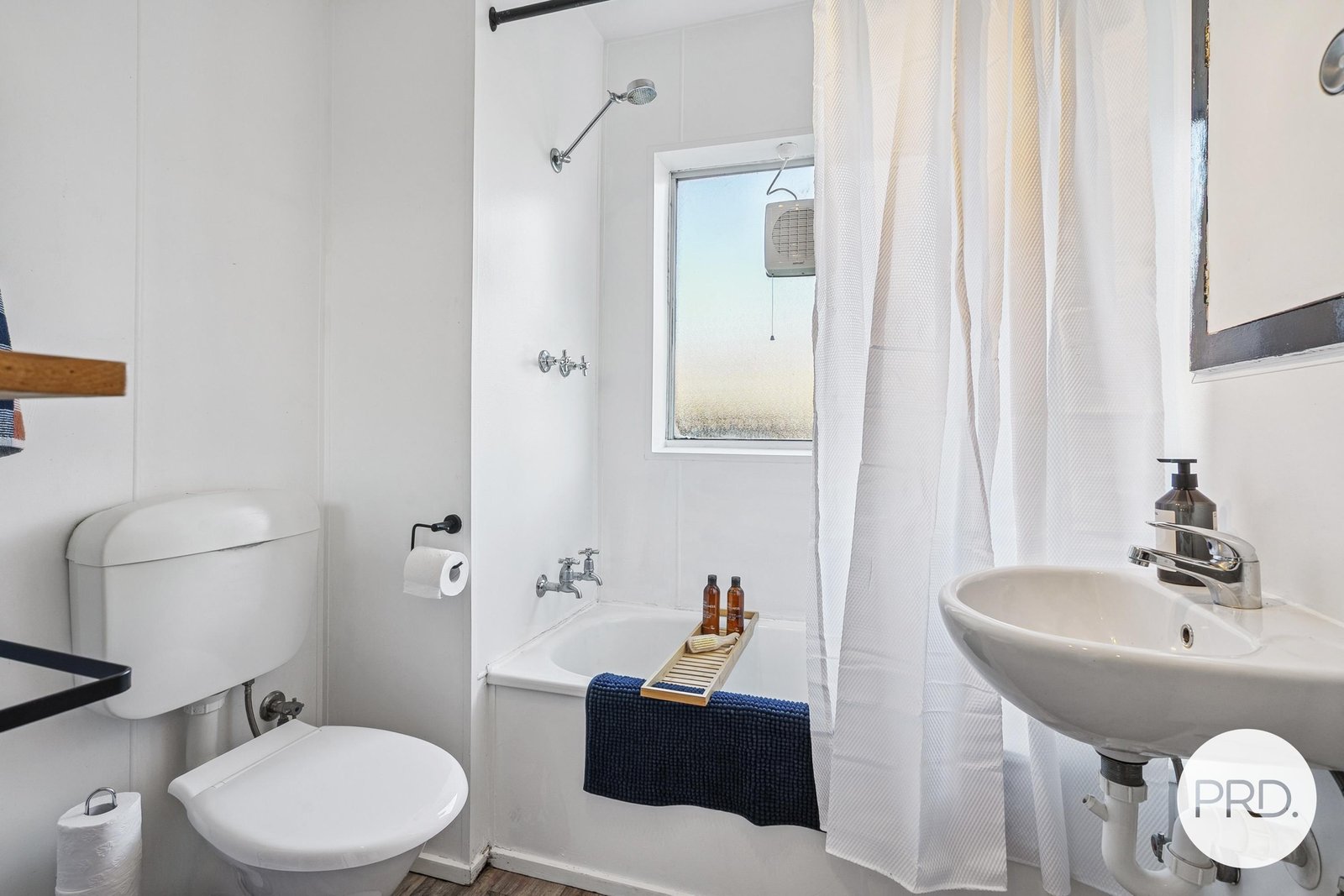 6/7 View Street SANDY BAY 17