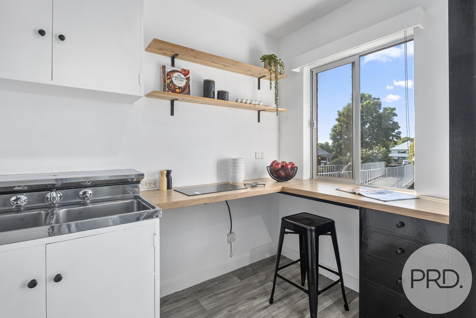 6/7 View Street SANDY BAY 10