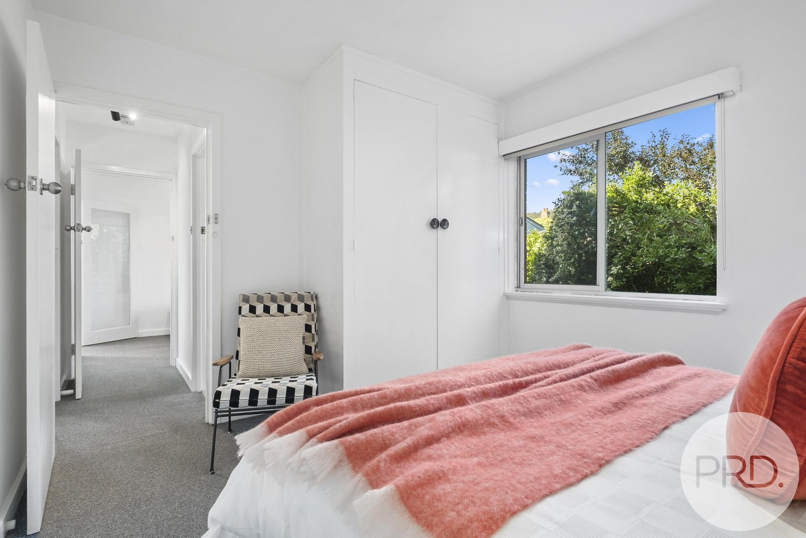 6/7 View Street SANDY BAY 14
