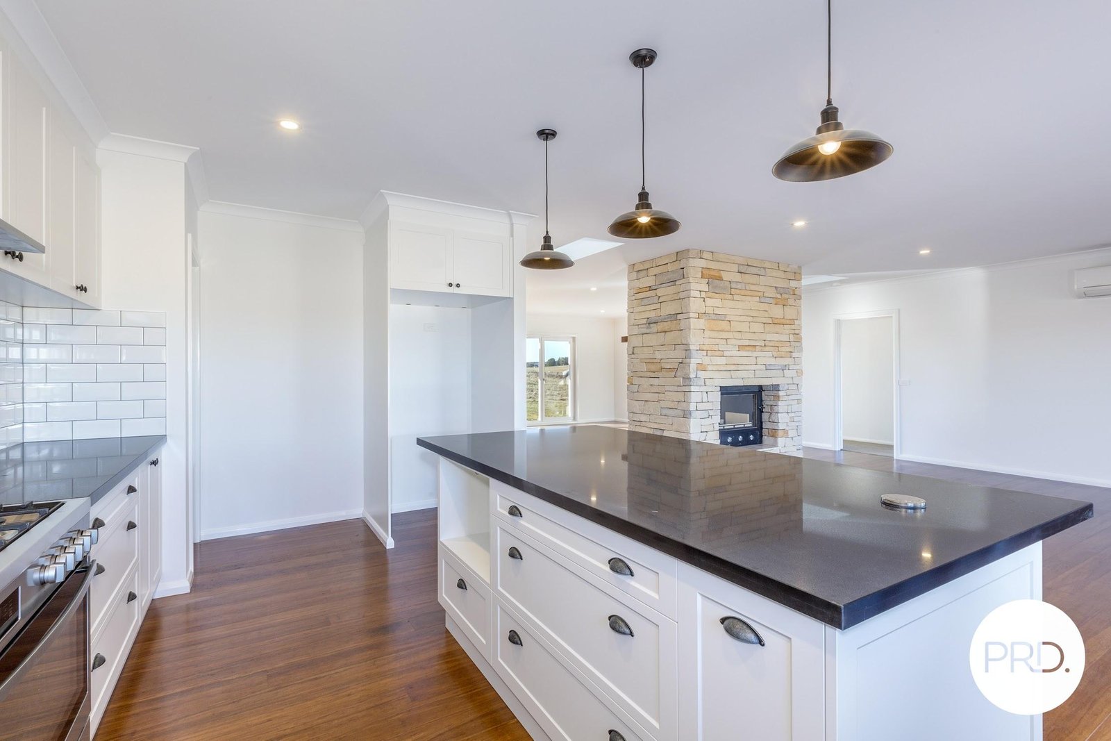 67 Warramunga Close WAMBOIN 4