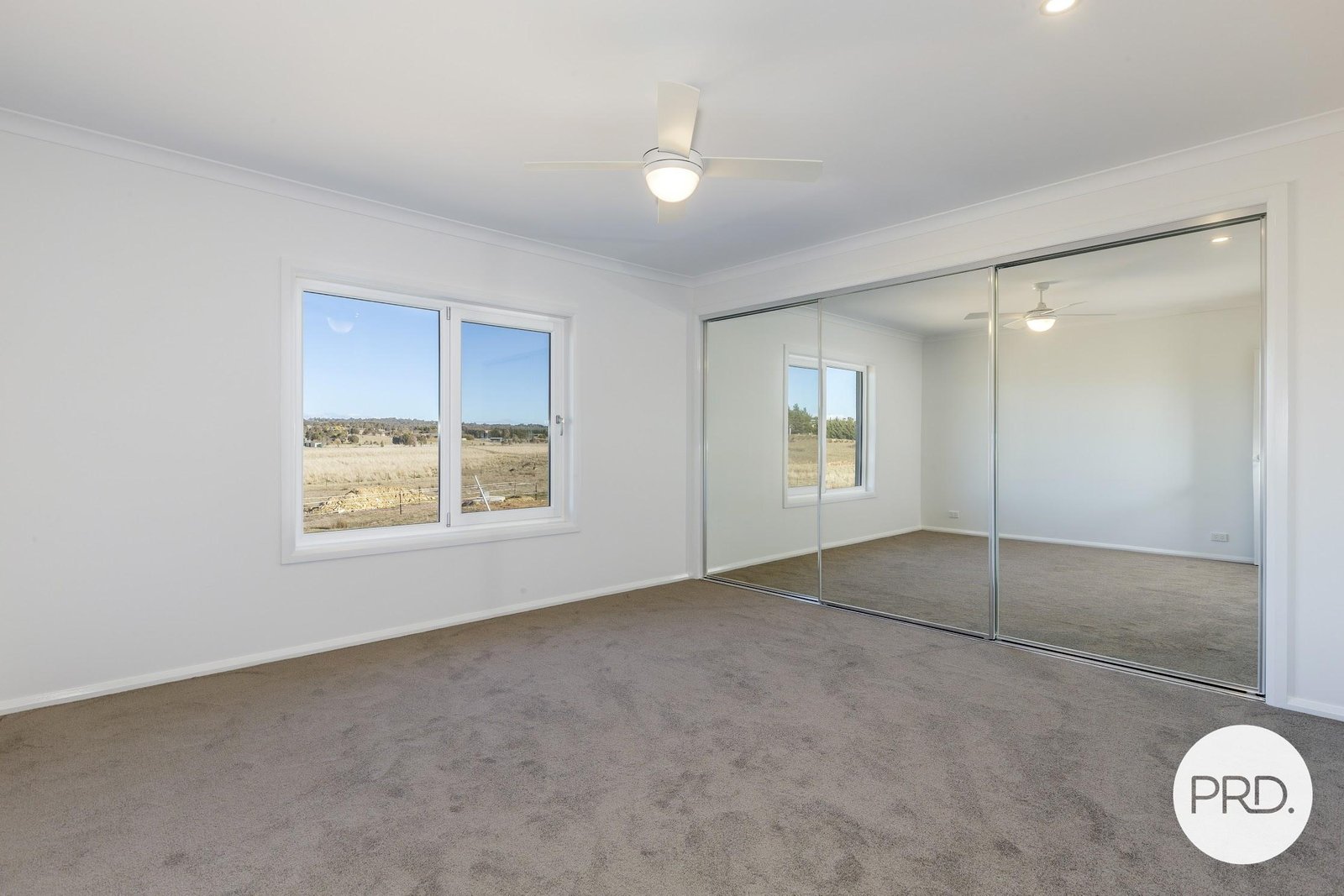 67 Warramunga Close WAMBOIN 12