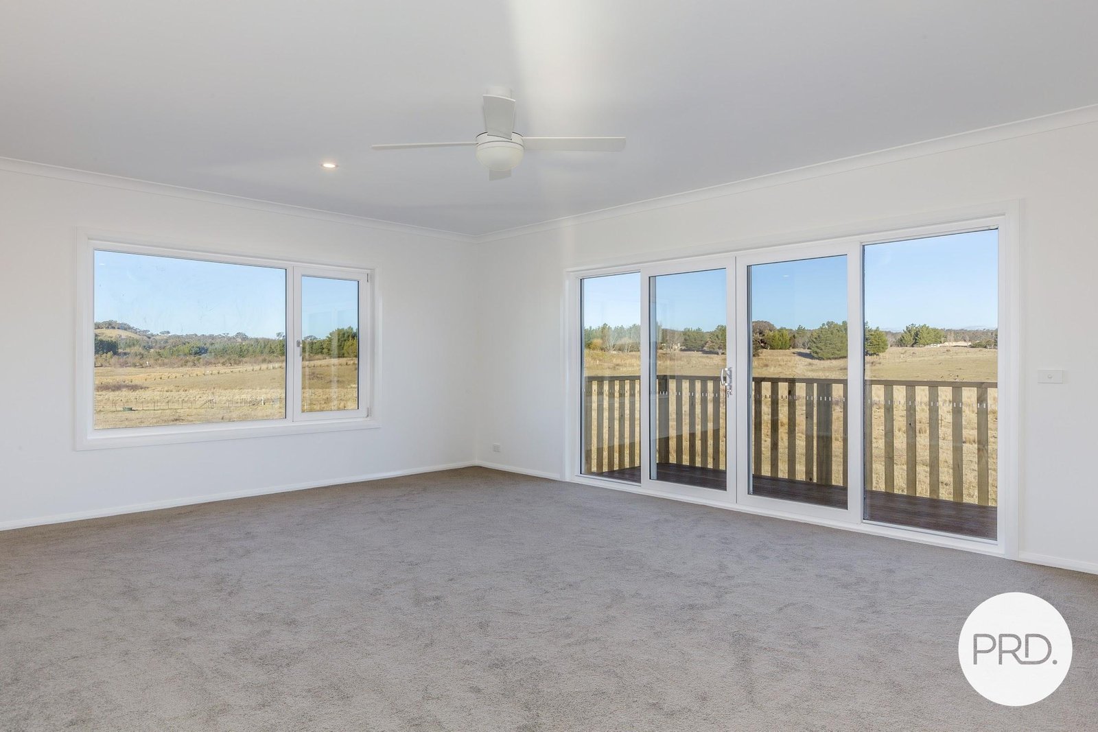 67 Warramunga Close WAMBOIN 14