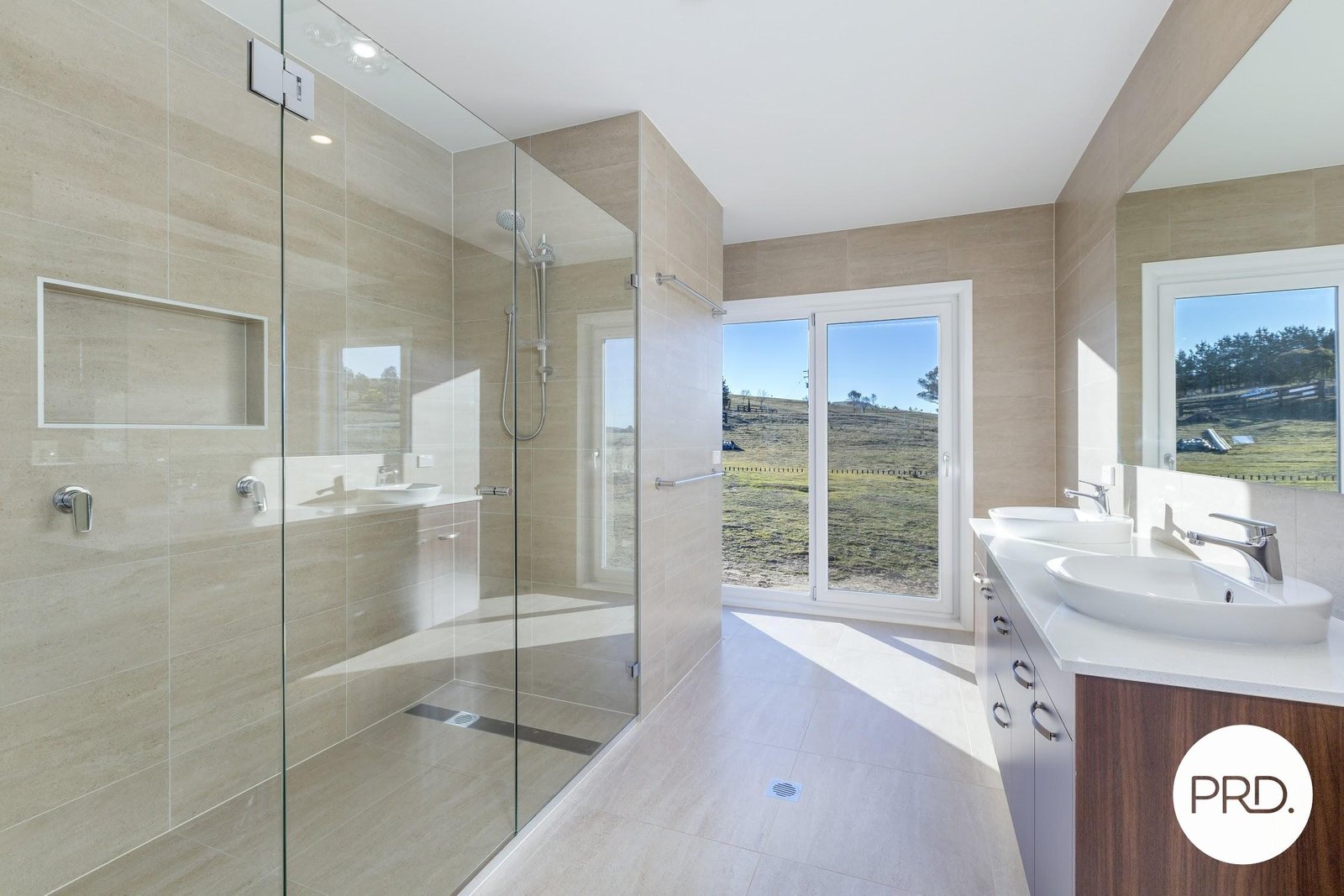 67 Warramunga Close WAMBOIN 15