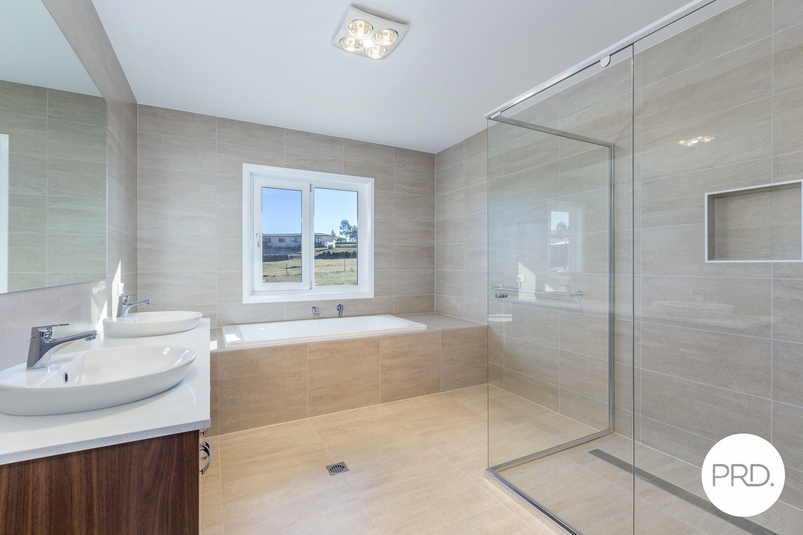 67 Warramunga Close WAMBOIN 17