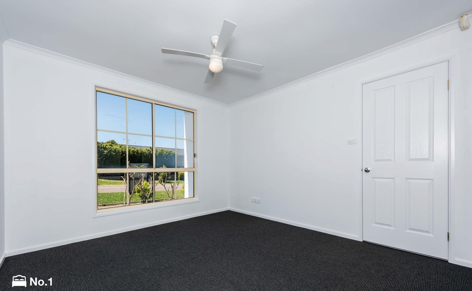 67 Yachtsman Crescent SALAMANDER BAY 18