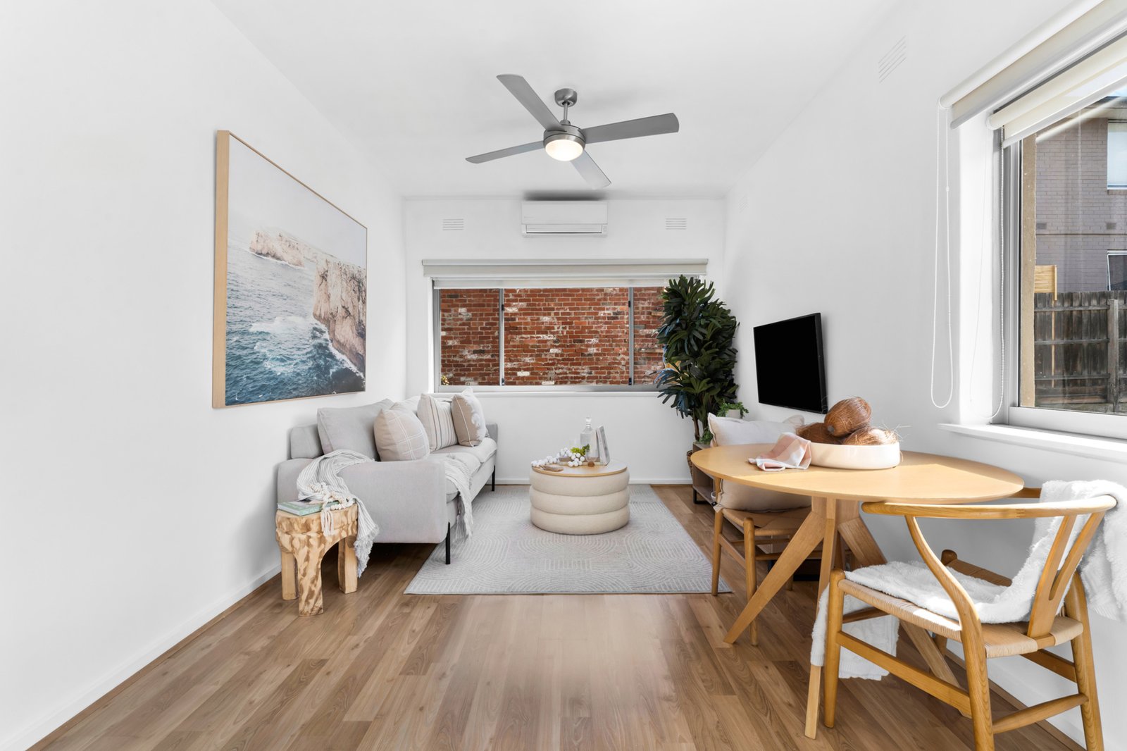 Gallery: 6/70 Beach Road