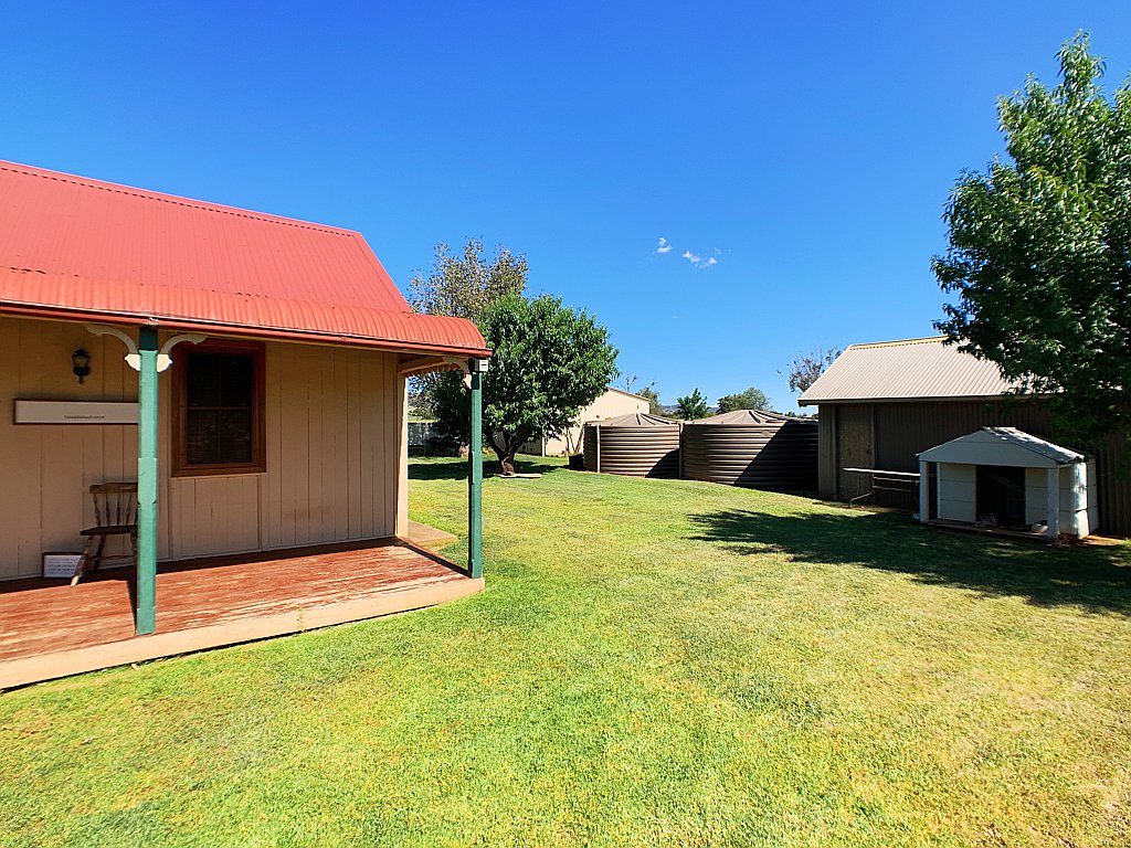 670 Moore Creek Road TAMWORTH 2