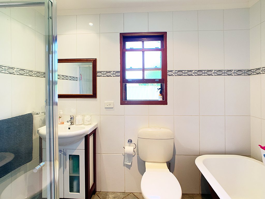 670 Moore Creek Road TAMWORTH 3