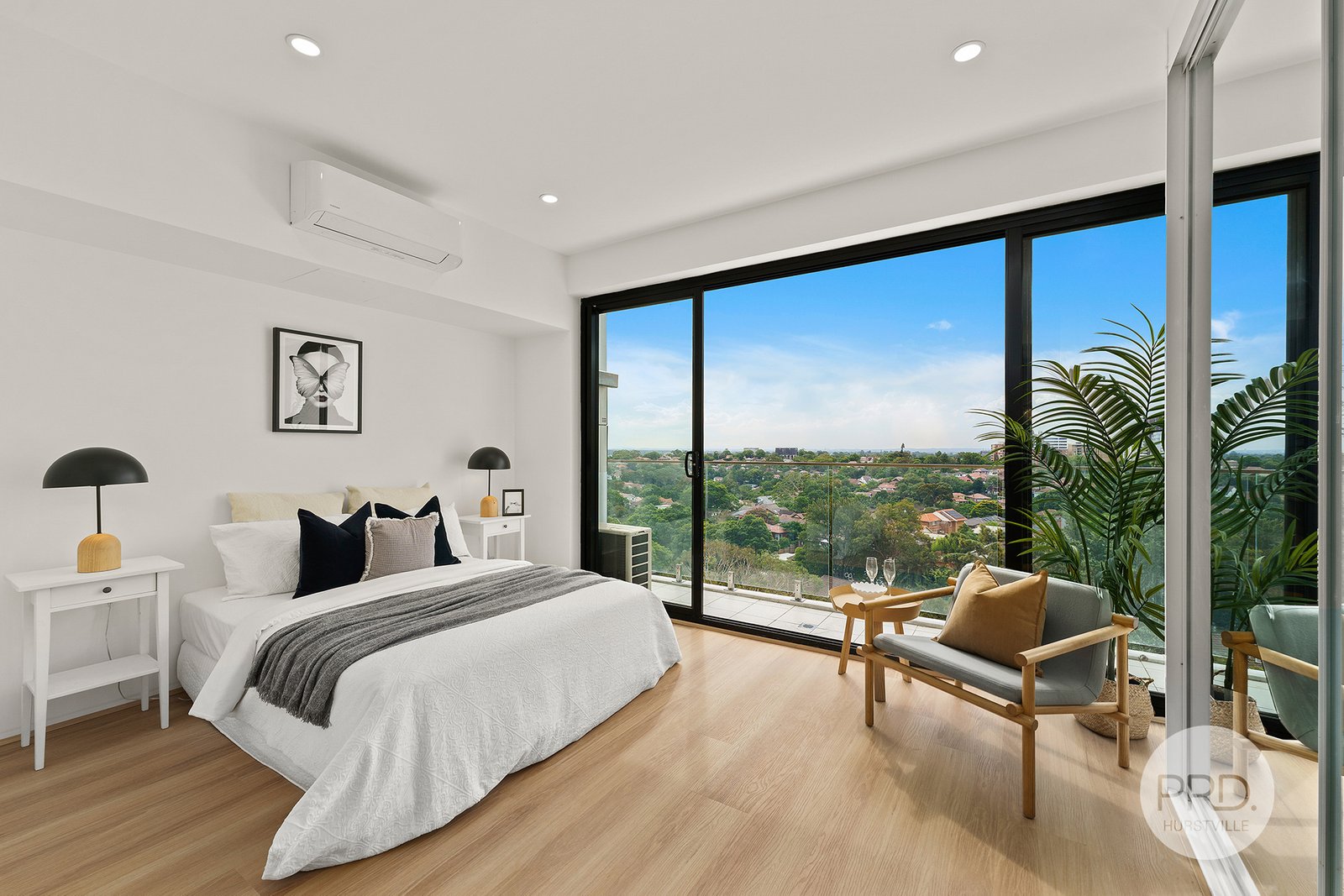 6&7/14 Butler Road HURSTVILLE 1