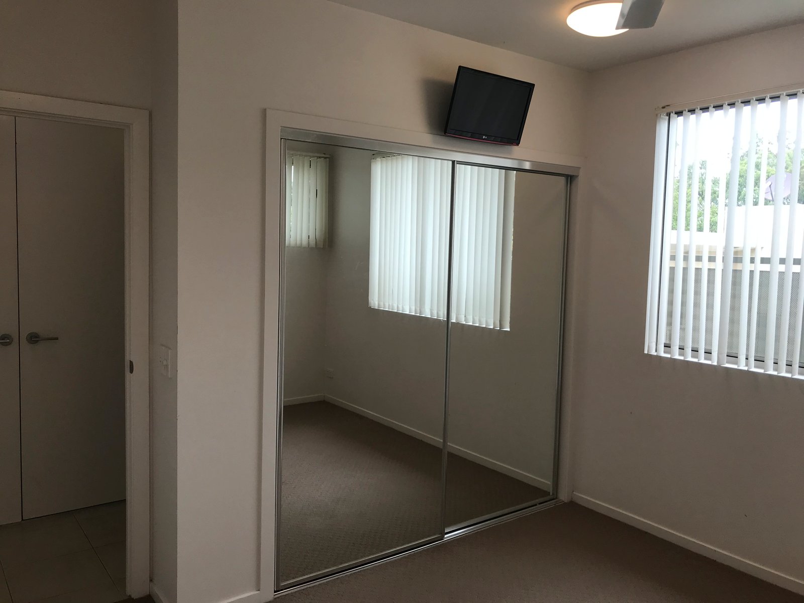 6/74 Durham Street ST LUCIA 13