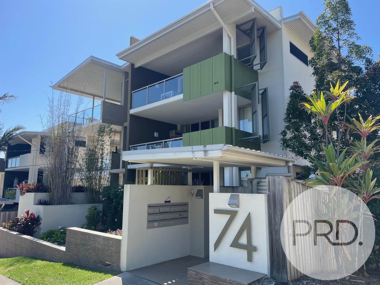 6/74 Durham Street ST LUCIA 2