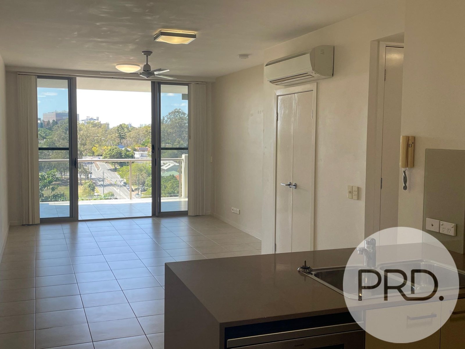 6/74 Durham Street ST LUCIA 5