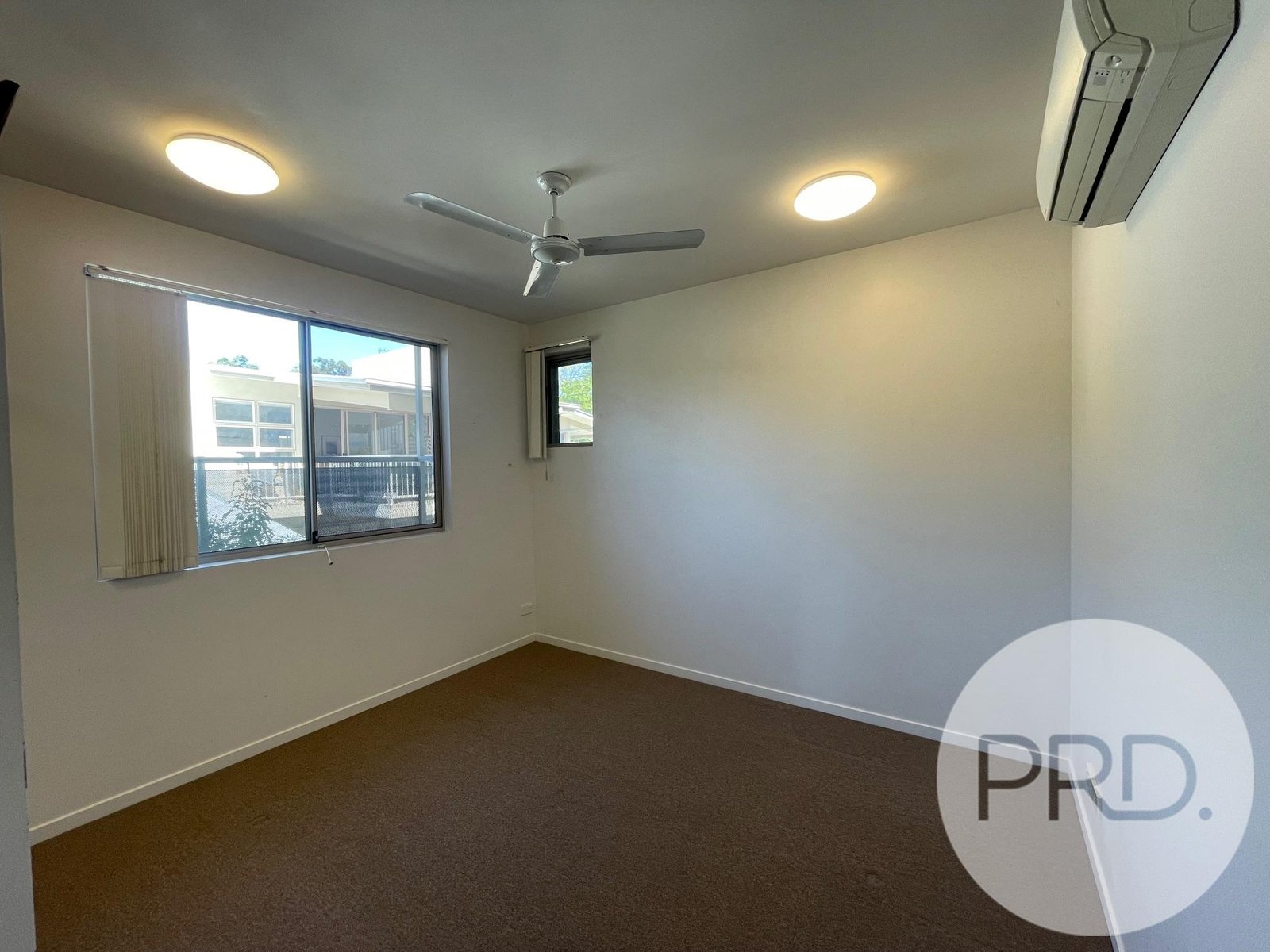 6/74 Durham Street ST LUCIA 9