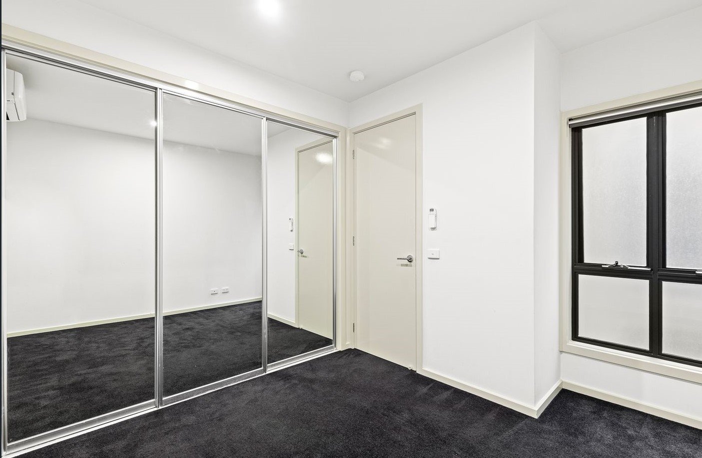 Gallery: 6/74 Nott Street