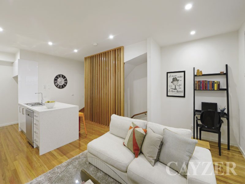 Gallery: 6/74 Nott Street