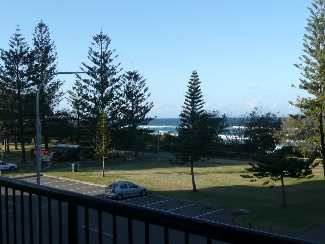 6/74 The Esplanade BURLEIGH HEADS 2