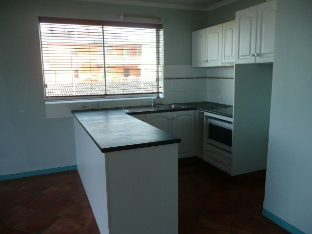 6/74 The Esplanade BURLEIGH HEADS 4