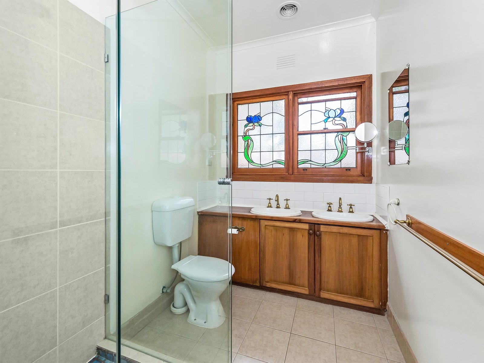 Gallery: 67a Earlsfield Road