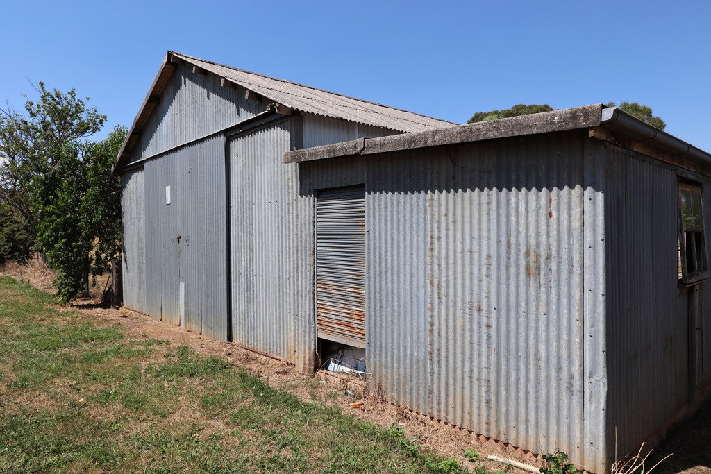 68 Albury Street TUMBARUMBA 17