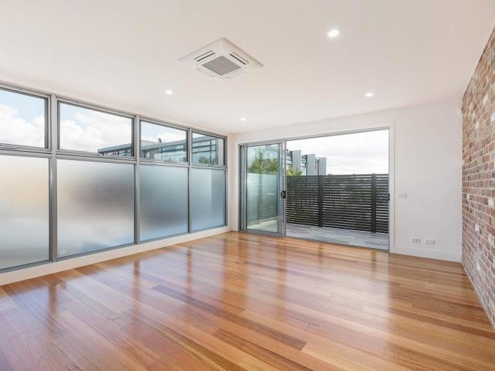 Gallery: 68 B Walter Street