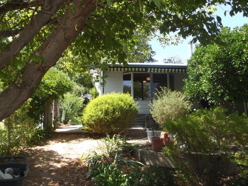 68 Camp Street ADELONG 1