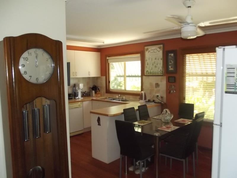 68 Camp Street ADELONG 2