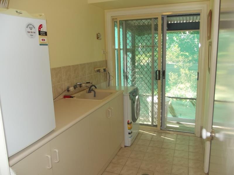 68 Camp Street ADELONG 9