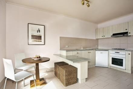 Gallery: 6/8 Cavendish Place