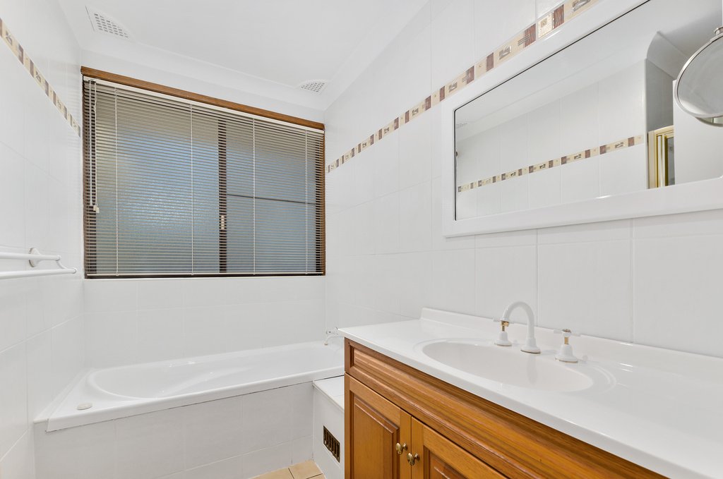 68 Compton St  DAPTO 5