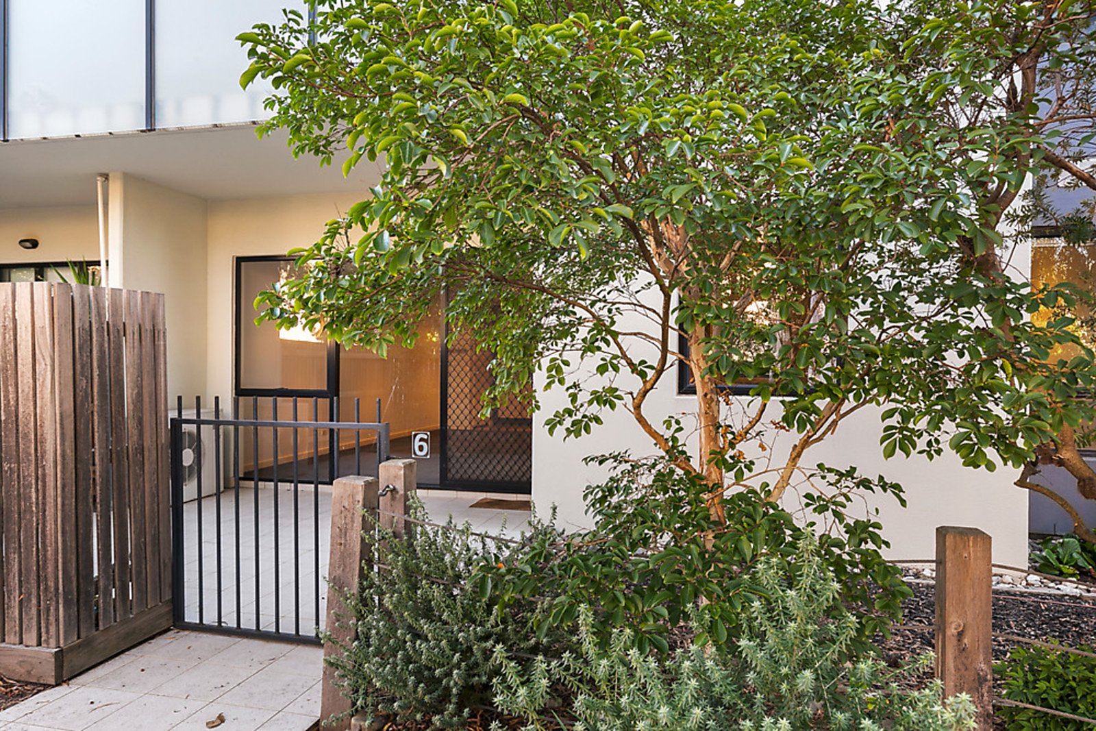 6/8 Crefden Street, Maidstone VIC 3012