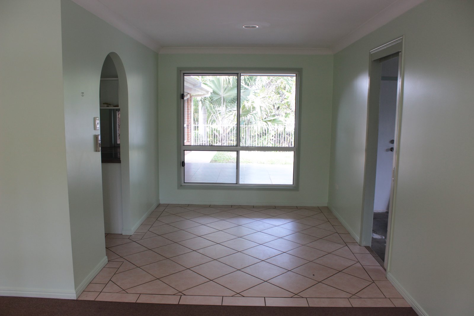 68 Cremorne Drive TANNUM SANDS 8