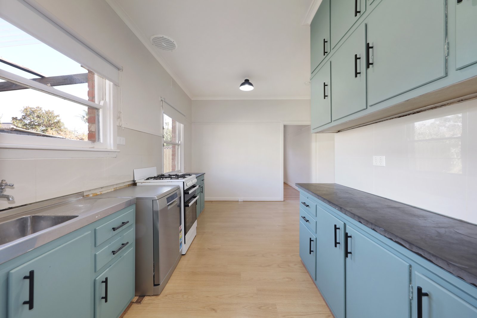 Gallery: 68 Deakin Street