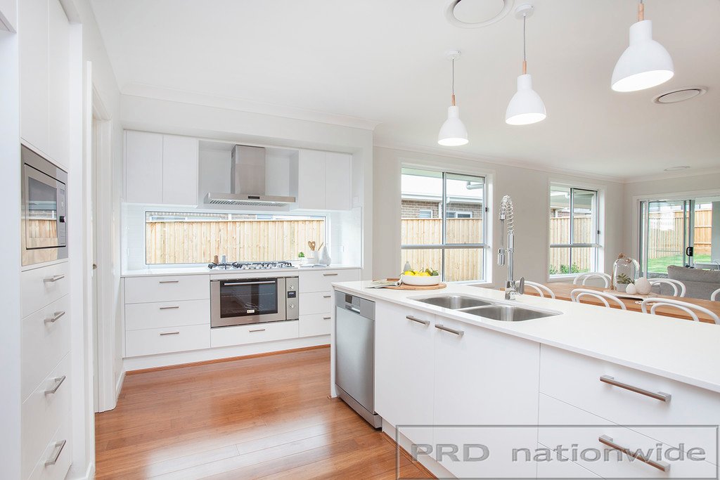 68 Emperor Parade CHISHOLM 8