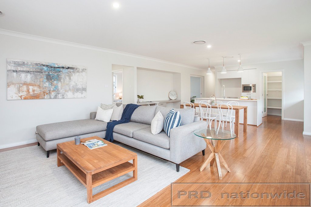 68 Emperor Parade CHISHOLM 11