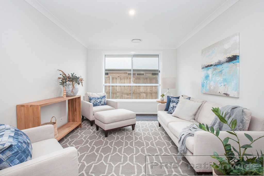 68 Emperor Parade CHISHOLM 12