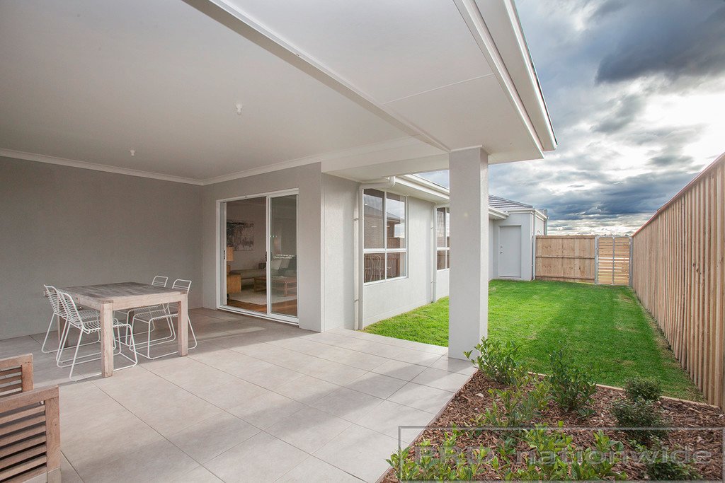 68 Emperor Parade CHISHOLM 13