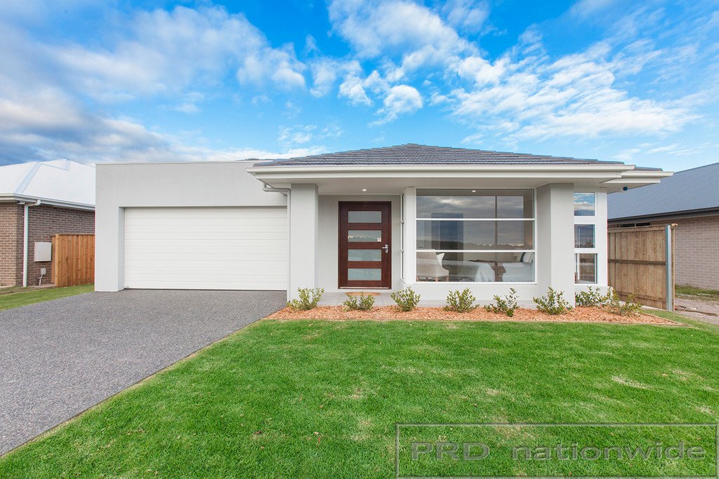 68 Emperor Parade CHISHOLM 21