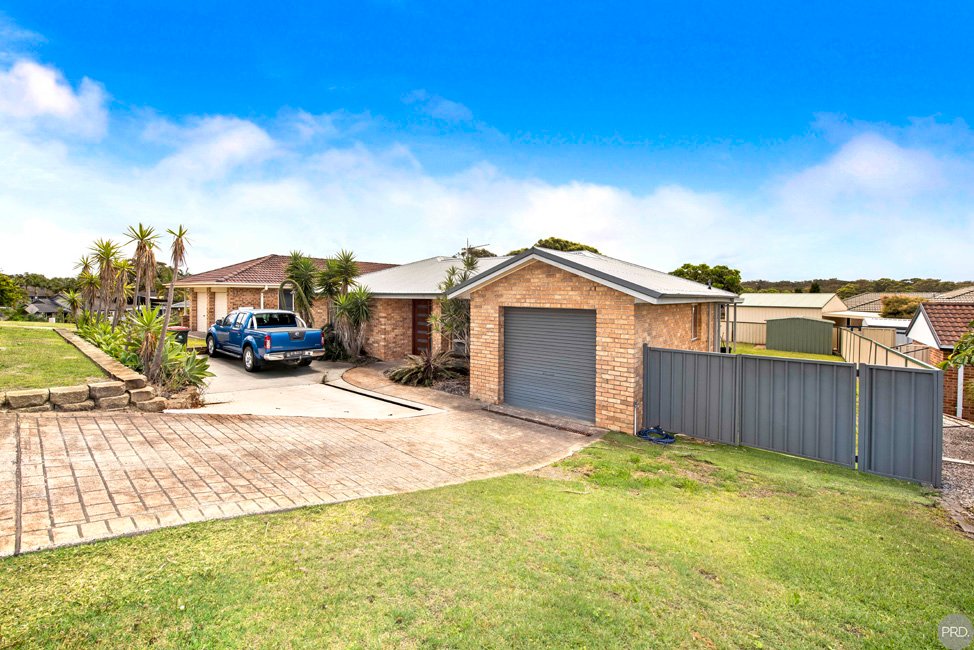 68 Essington Way ANNA BAY 18